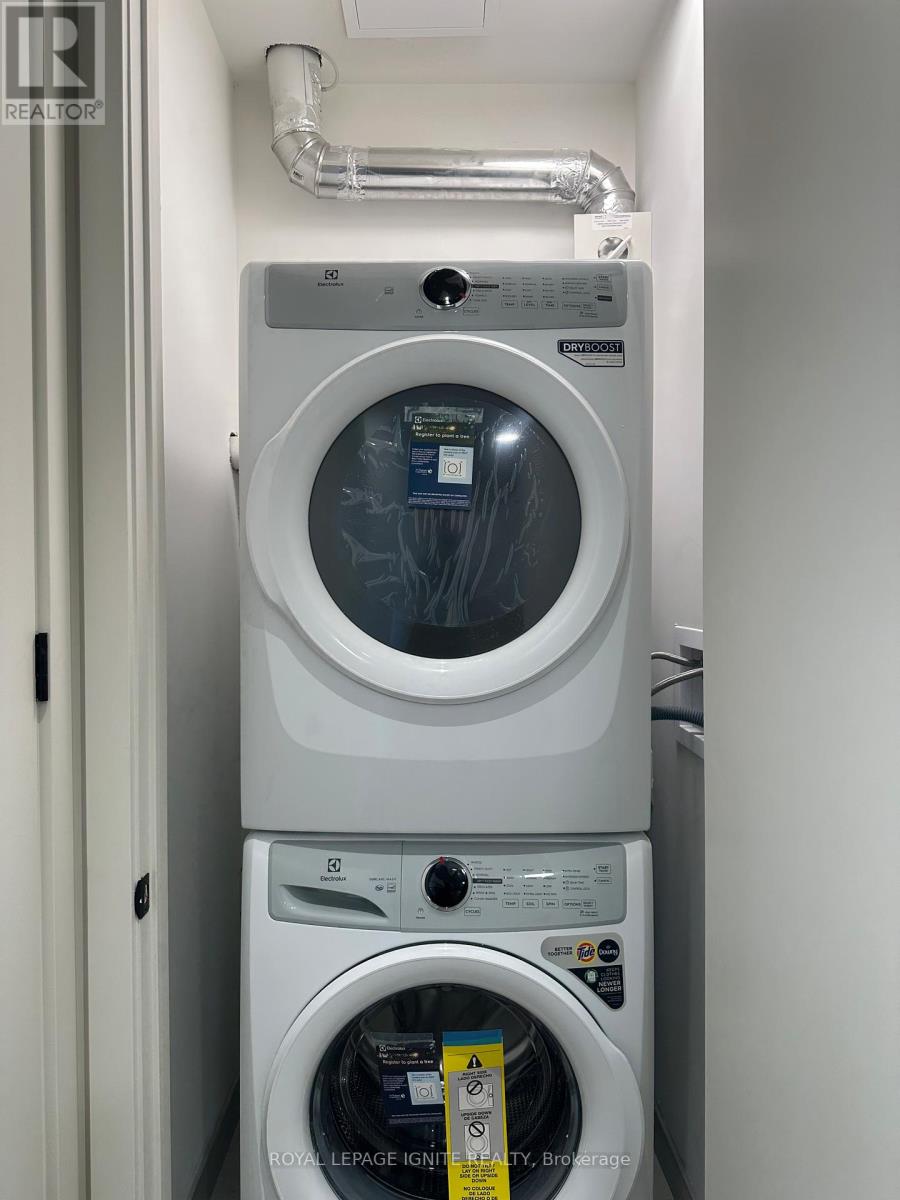 123 Maurice Drive, Oakville, Ontario  L6K 2W6 - Photo 10 - W12486010