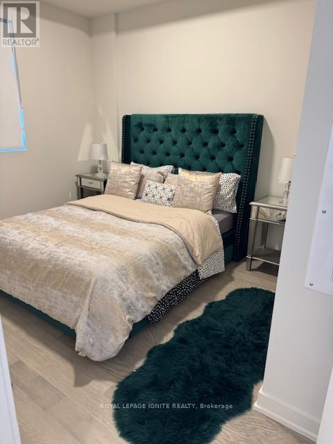 123 Maurice Drive, Oakville, Ontario  L6K 2W6 - Photo 5 - W12486010