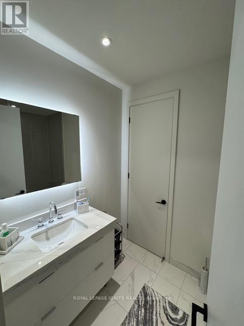 123 Maurice Drive, Oakville, Ontario  L6K 2W6 - Photo 8 - W12486010