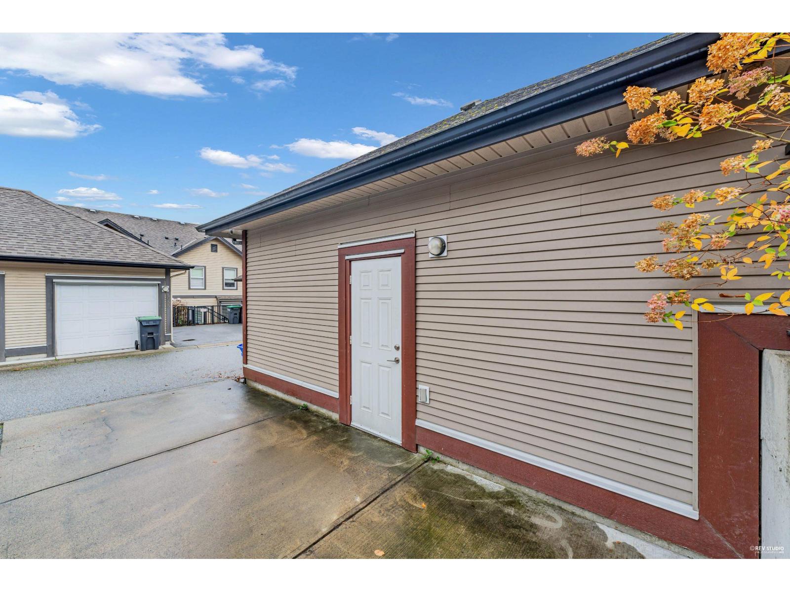 6956 208 Street, Langley, British Columbia  V2Y 0G1 - Photo 36 - R3062602