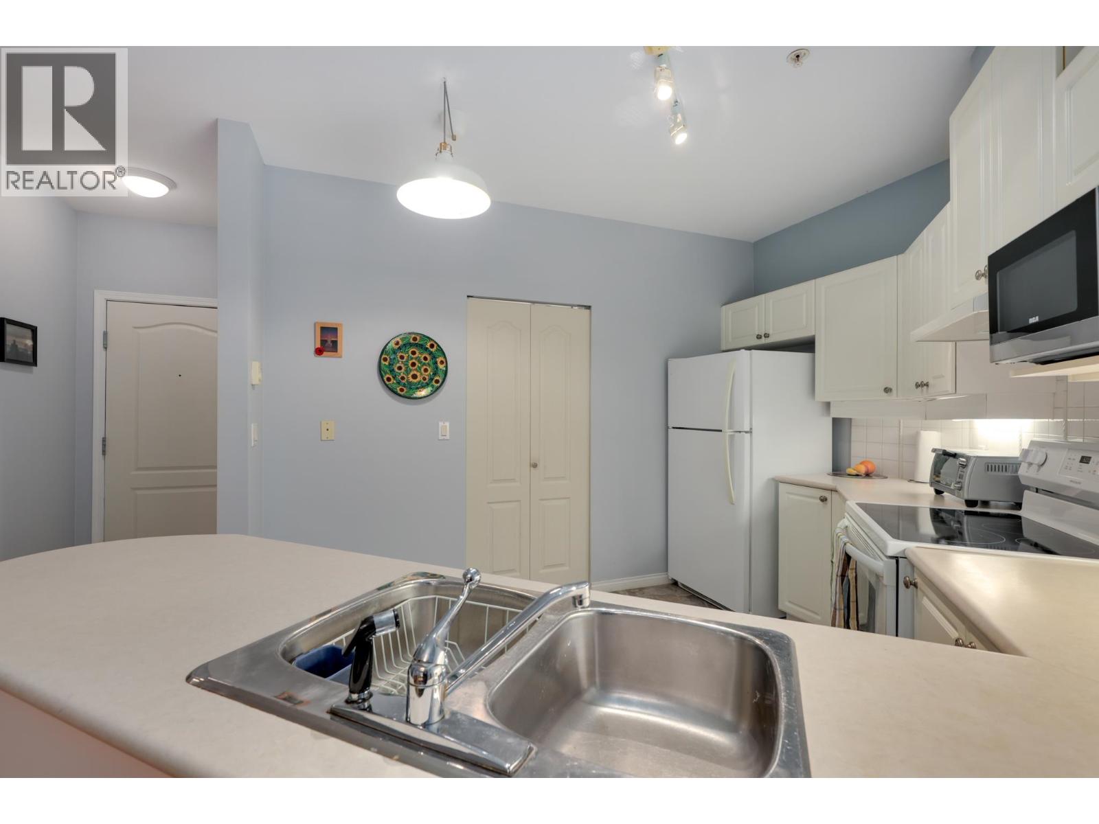 408 19091 Mcmyn Road, Pitt Meadows, British Columbia  V3Y 2S8 - Photo 10 - R3062088