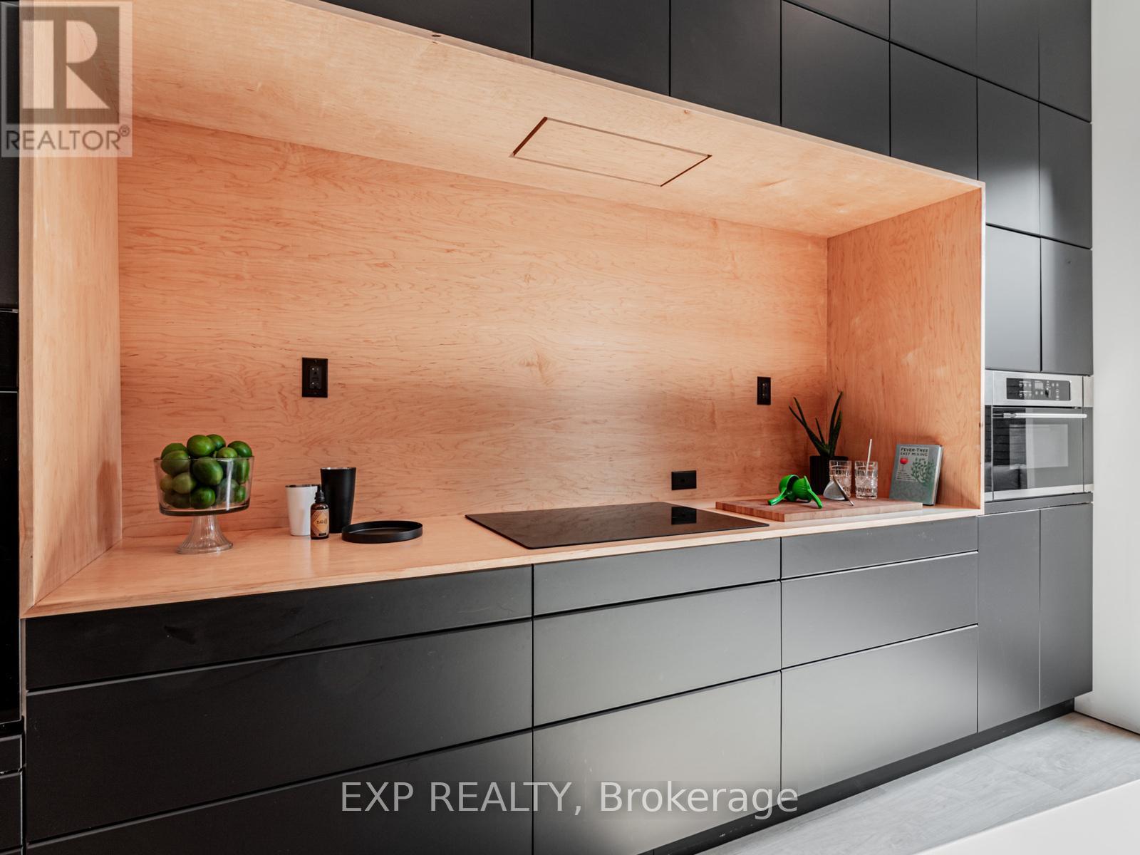 44 Massey Street, Toronto, Ontario  M6J 2T4 - Photo 11 - C12486304