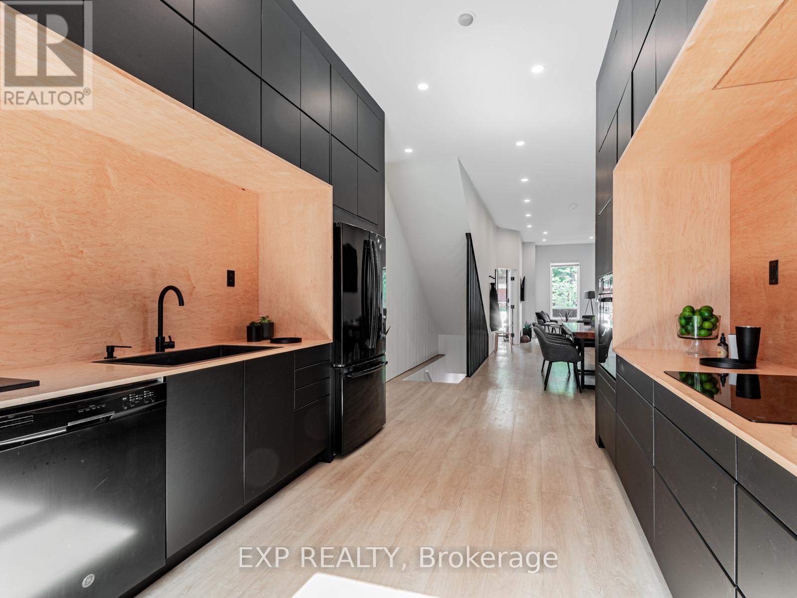 44 Massey Street, Toronto, Ontario  M6J 2T4 - Photo 12 - C12486304