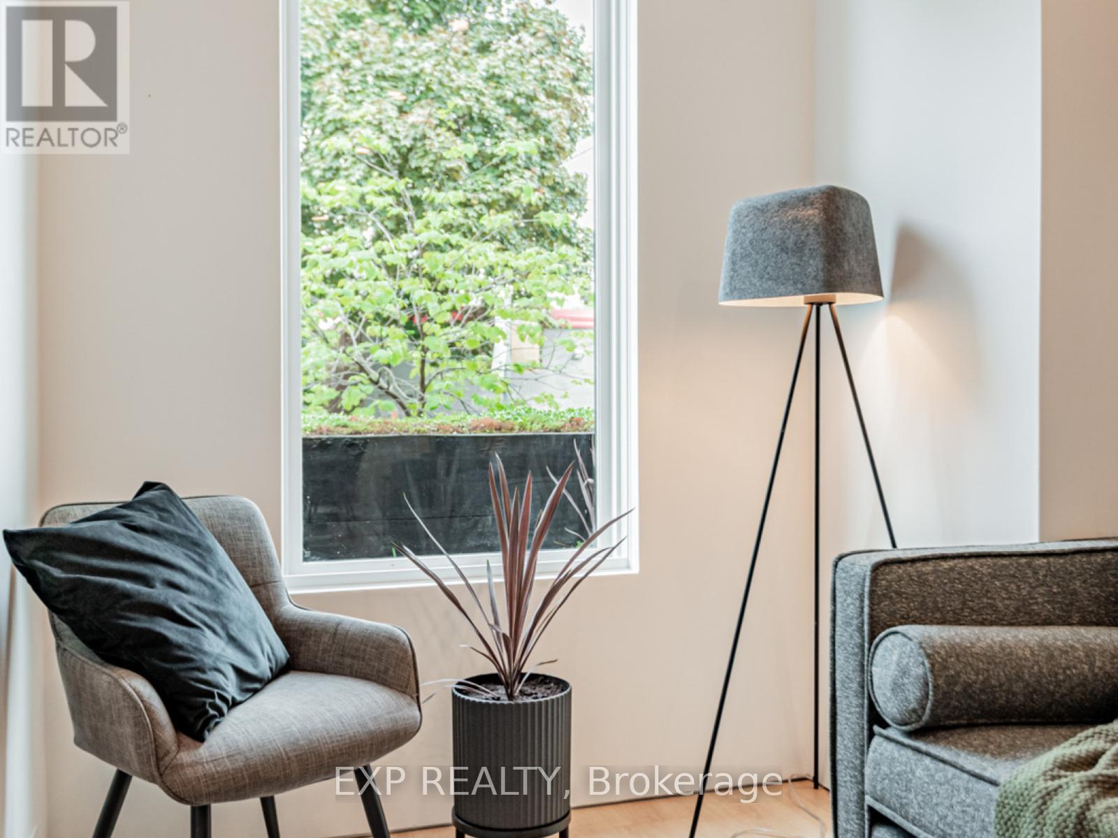 44 Massey Street, Toronto, Ontario  M6J 2T4 - Photo 13 - C12486304