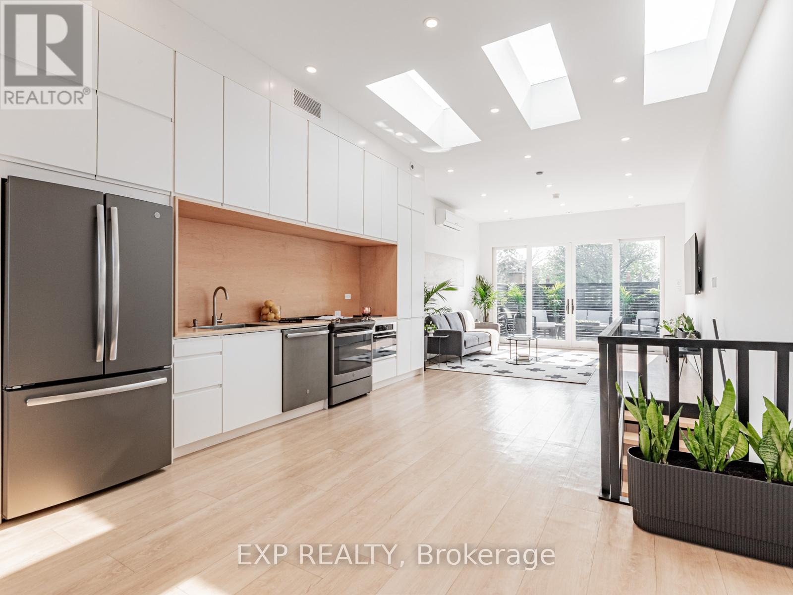 44 Massey Street, Toronto, Ontario  M6J 2T4 - Photo 21 - C12486304