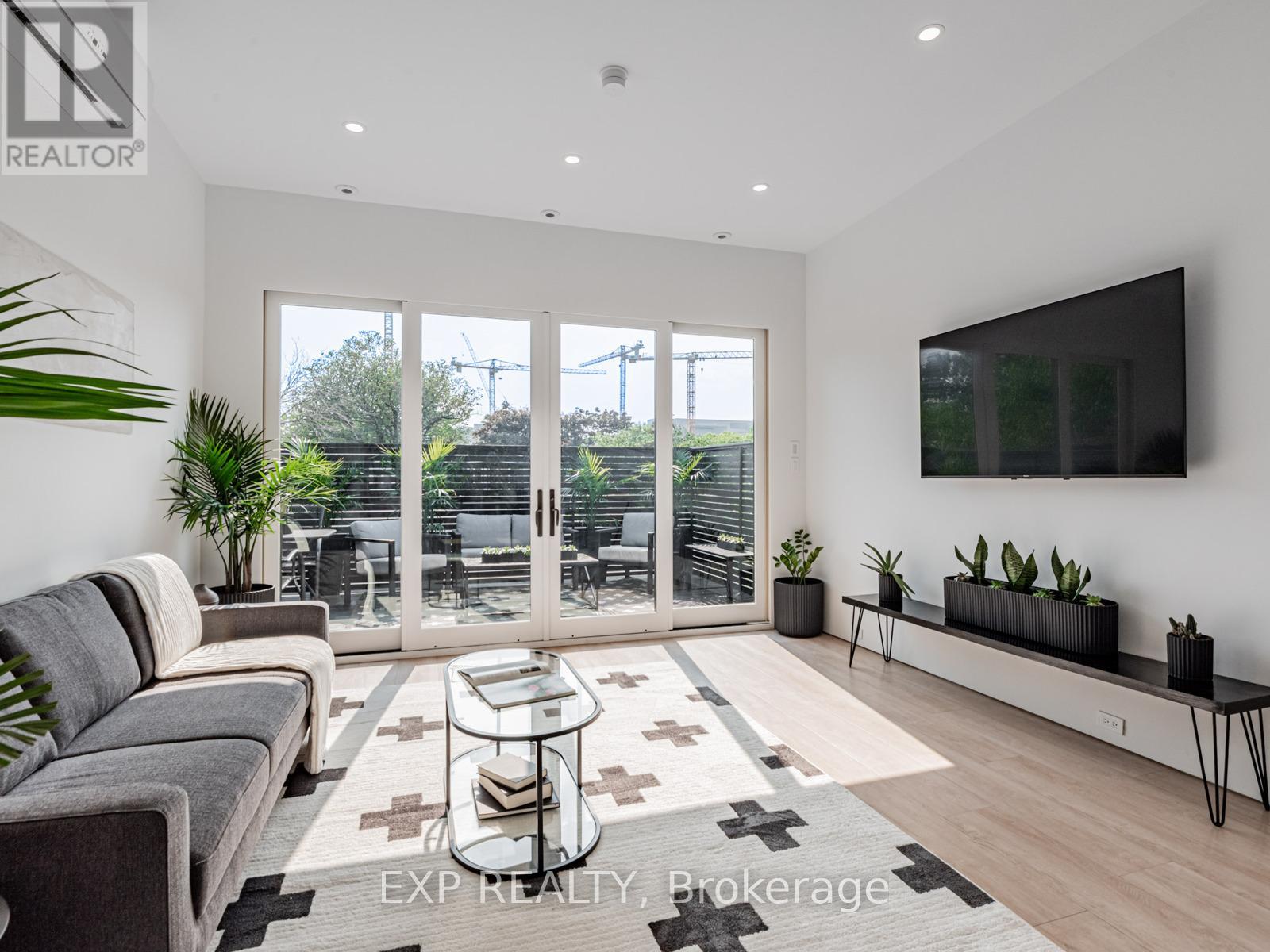 44 Massey Street, Toronto, Ontario  M6J 2T4 - Photo 25 - C12486304