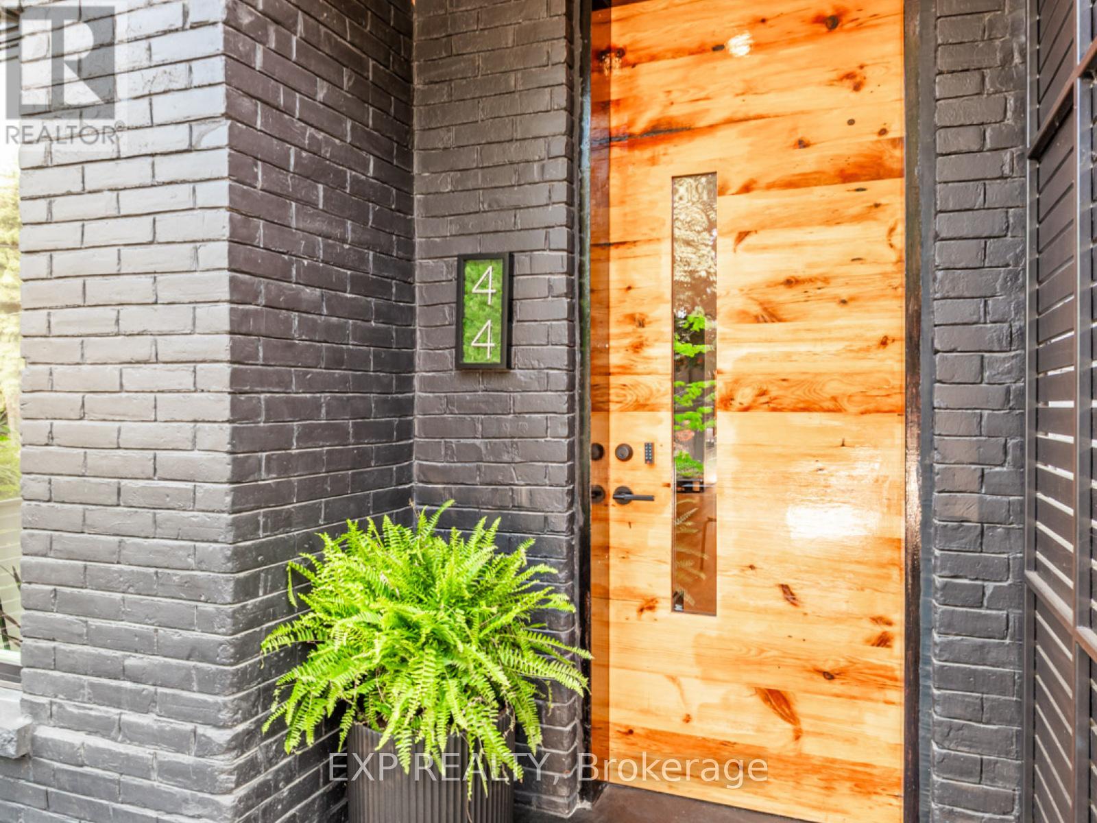 44 Massey Street, Toronto, Ontario  M6J 2T4 - Photo 3 - C12486304