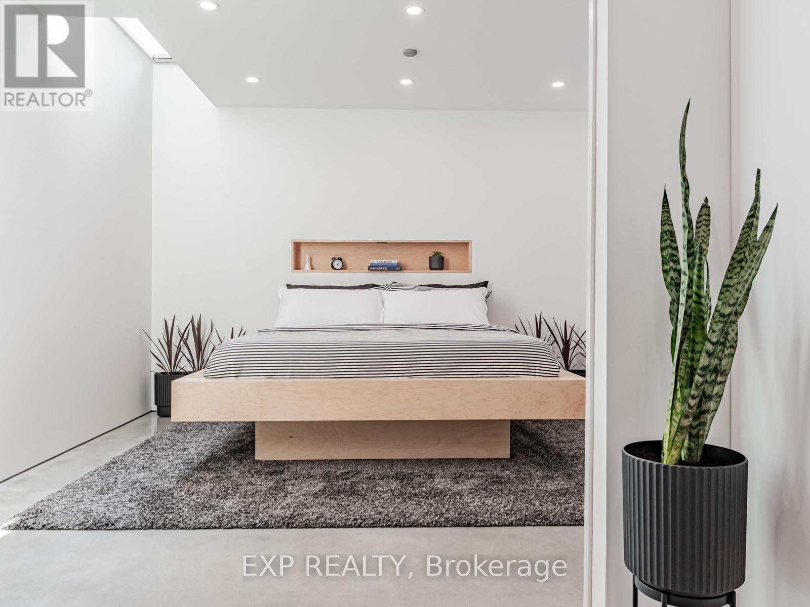 44 Massey Street, Toronto, Ontario  M6J 2T4 - Photo 33 - C12486304