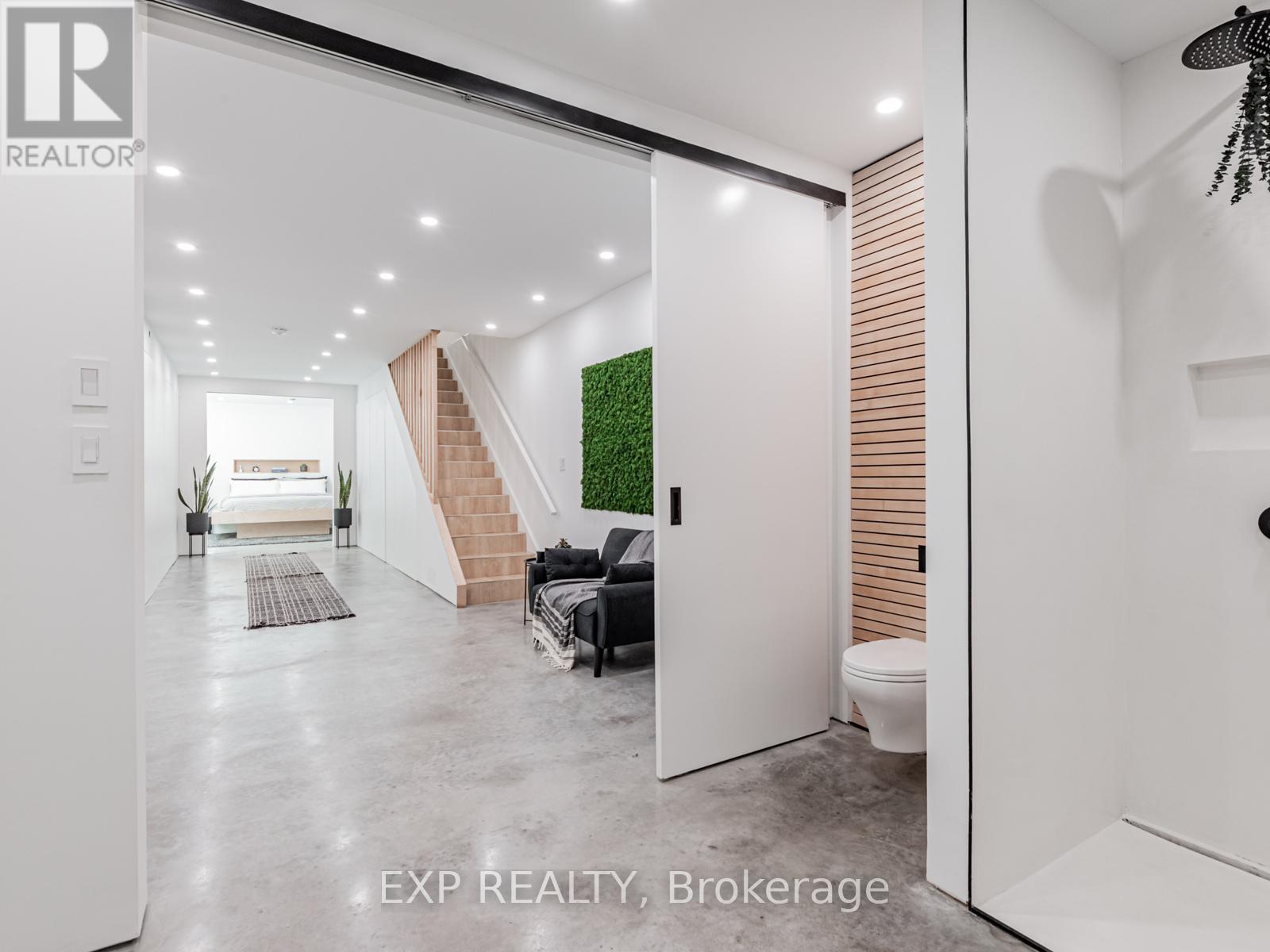 44 Massey Street, Toronto, Ontario  M6J 2T4 - Photo 38 - C12486304