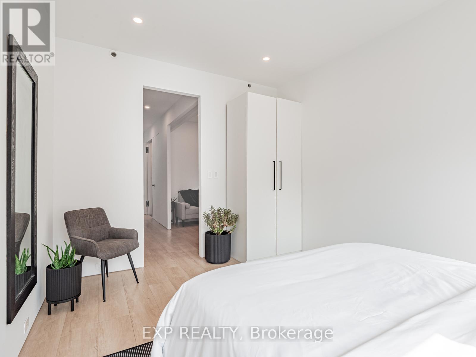 44 Massey Street, Toronto, Ontario  M6J 2T4 - Photo 43 - C12486304