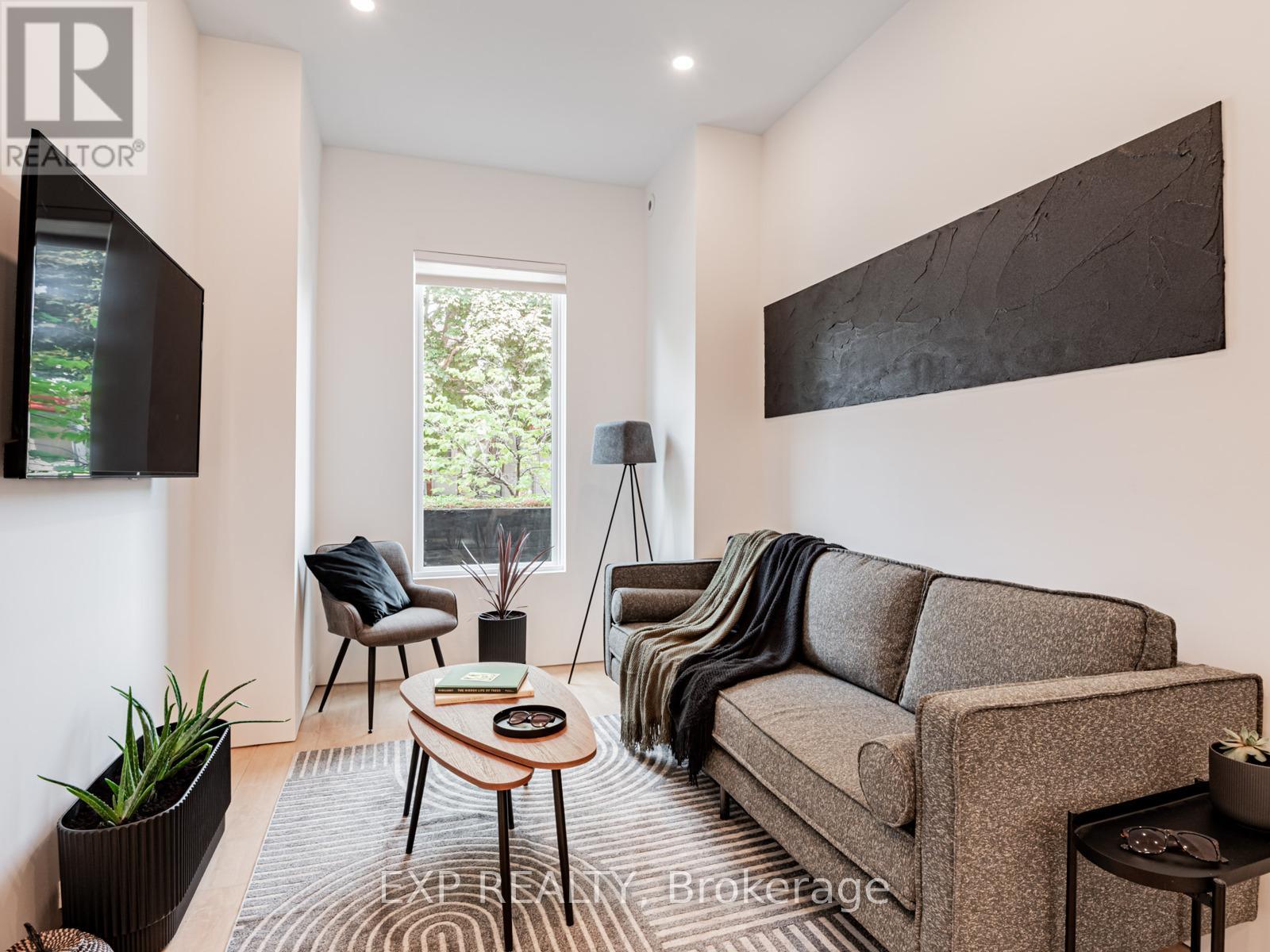44 Massey Street, Toronto, Ontario  M6J 2T4 - Photo 6 - C12486304
