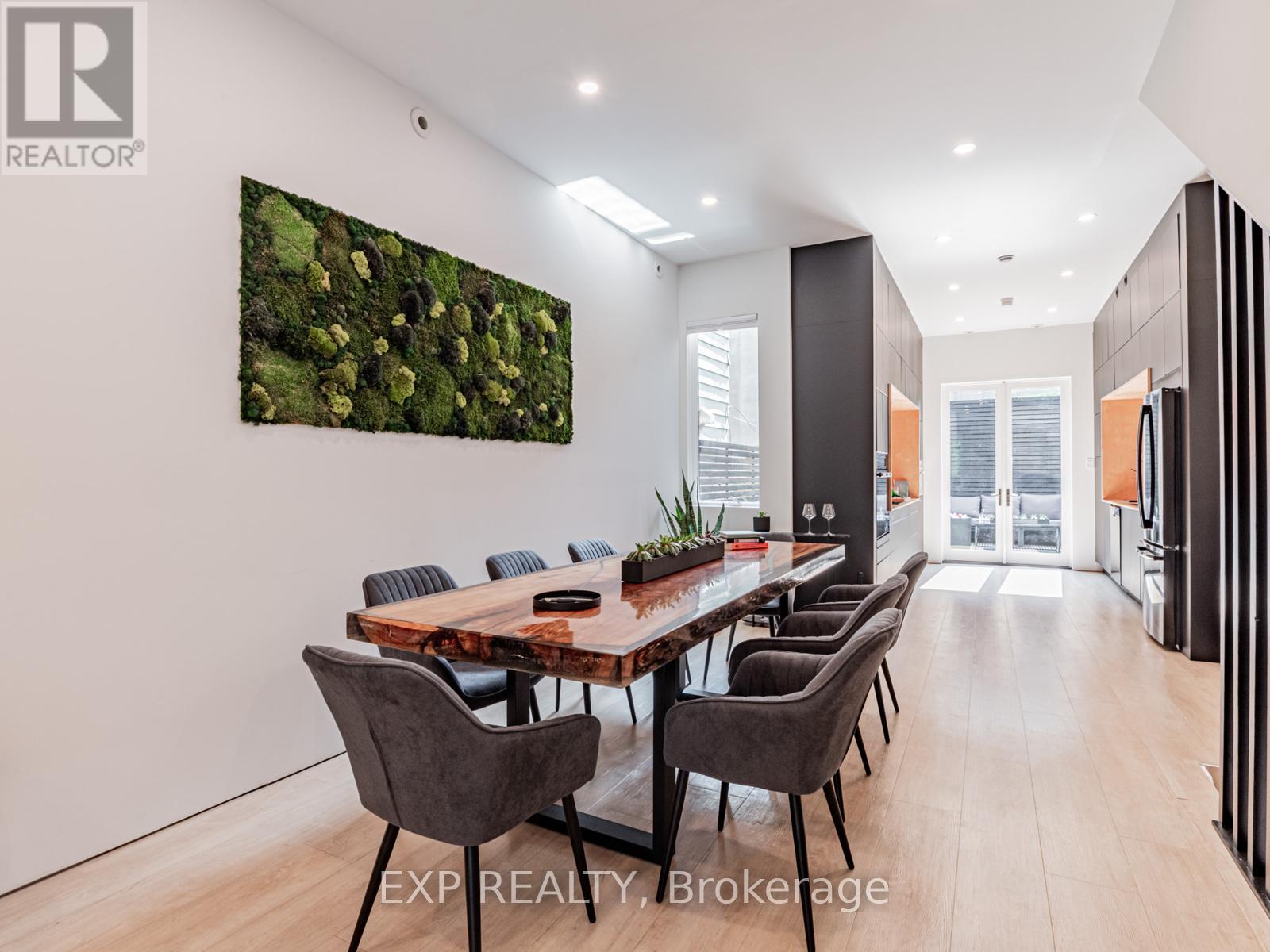 44 Massey Street, Toronto, Ontario  M6J 2T4 - Photo 8 - C12486304