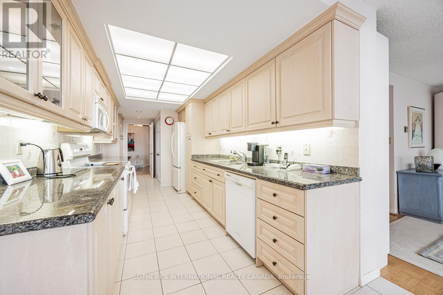 2503 - 85 Skymark Drive, Toronto, Ontario  M2H 3P2 - Photo 11 - C12486343