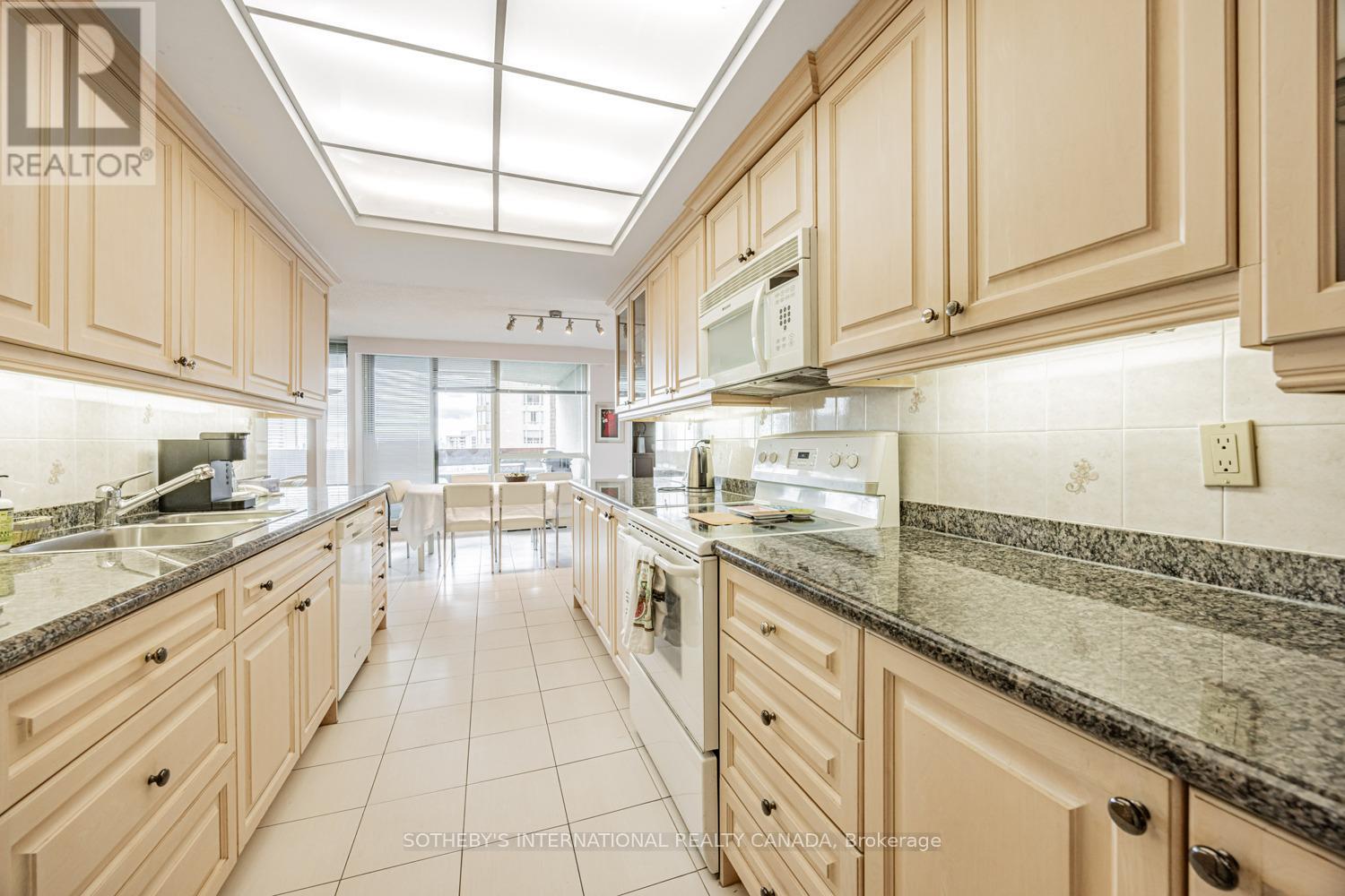 2503 - 85 Skymark Drive, Toronto, Ontario  M2H 3P2 - Photo 13 - C12486343