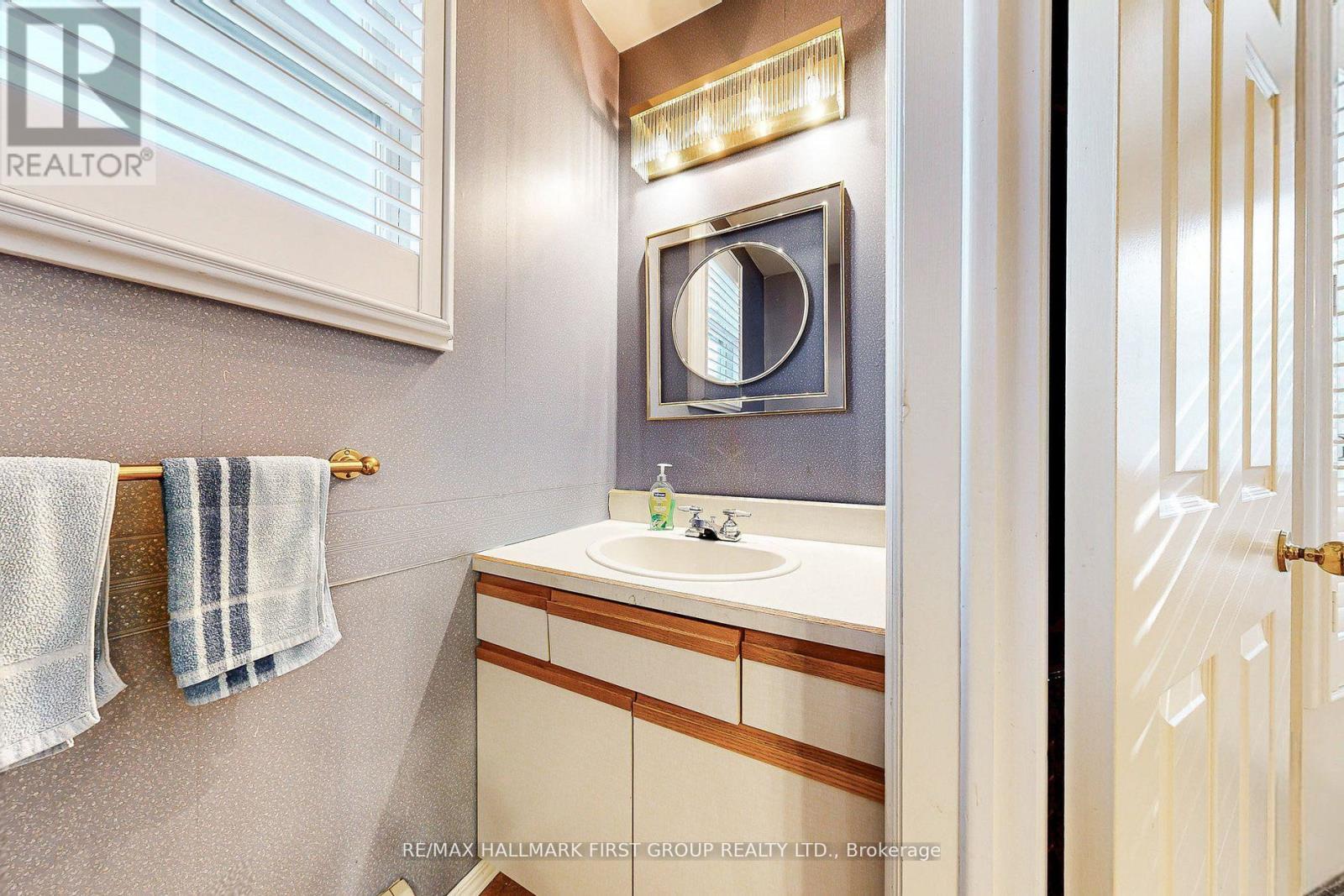 481 Simcoe Street N, Oshawa, Ontario  L1G 4T8 - Photo 11 - E12486347