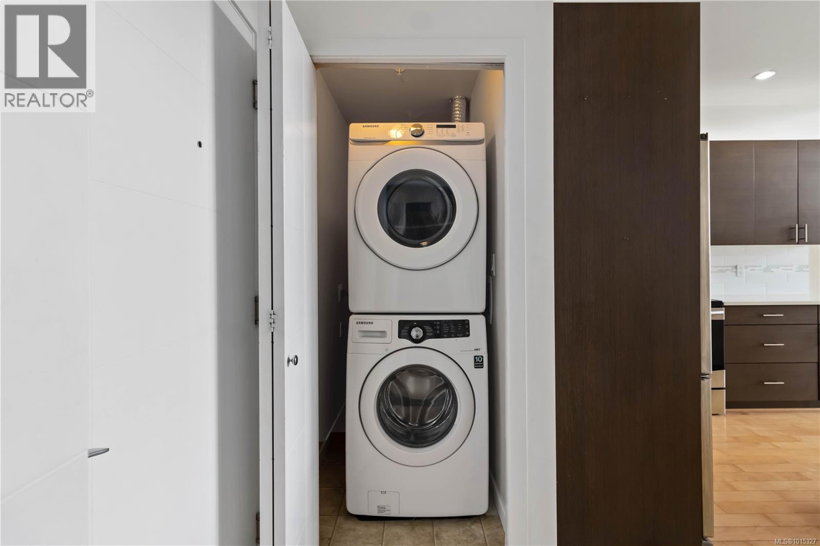 608 924 Esquimalt Rd, Esquimalt, British Columbia  V9A 3M8 - Photo 23 - 1015327