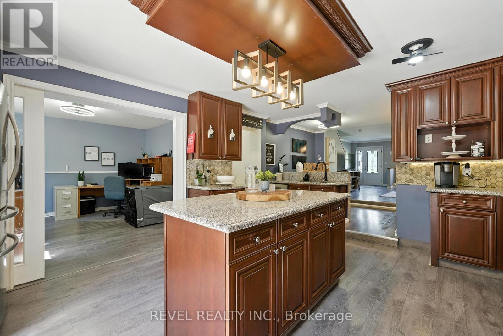 57 Rosehill Boulevard, Oshawa (Mclaughlin), Ontario  L1J 5G6 - Photo 4 - E12486431