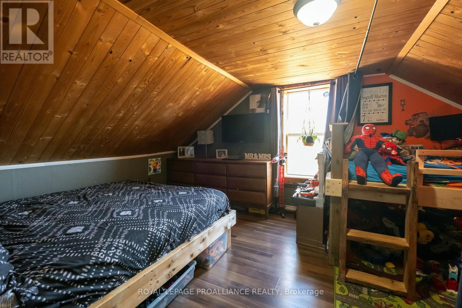 42 Prince Of Wales Drive, Belleville, Ontario  K8P 2T7 - Photo 14 - X12486447