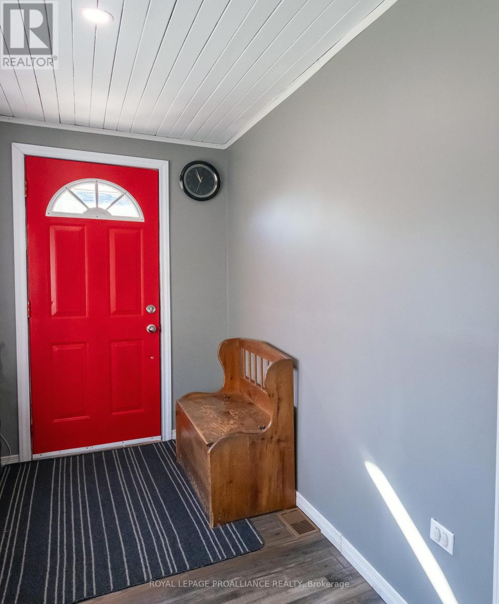 42 Prince Of Wales Drive, Belleville, Ontario  K8P 2T7 - Photo 22 - X12486447