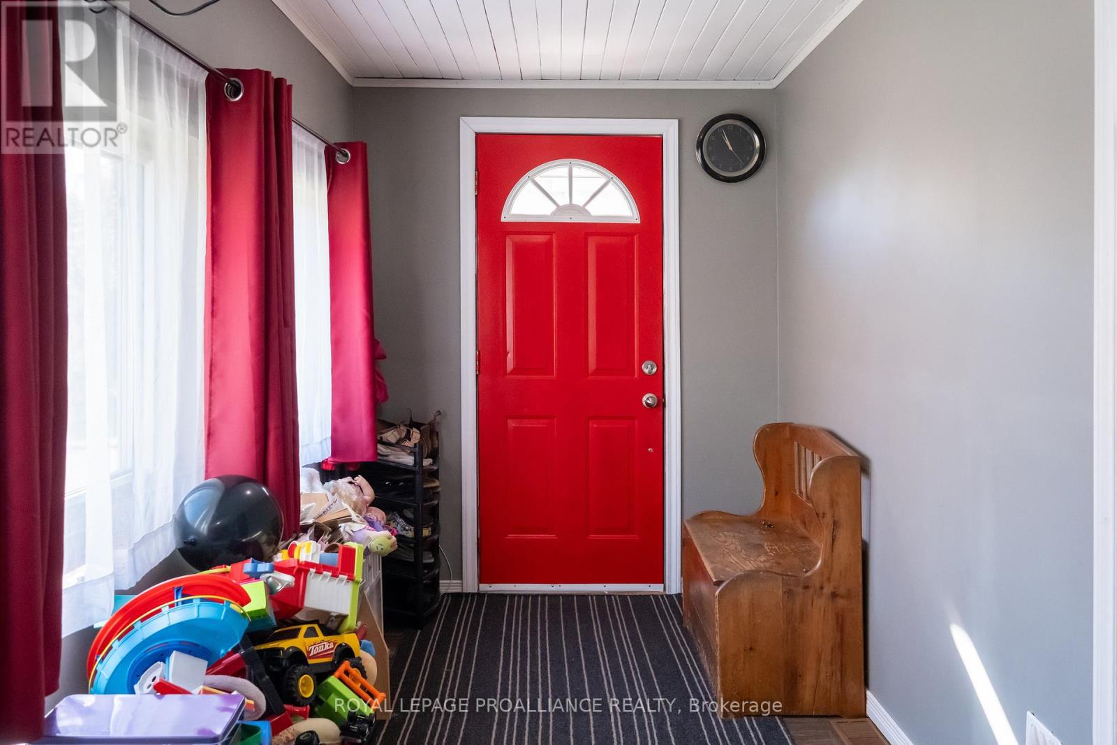 42 Prince Of Wales Drive, Belleville, Ontario  K8P 2T7 - Photo 23 - X12486447