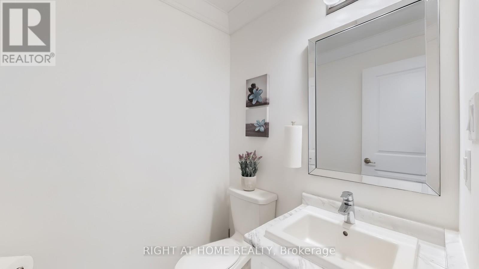 26 Badgerow Way, Aurora, Ontario  L4G 0Z5 - Photo 11 - N12486344