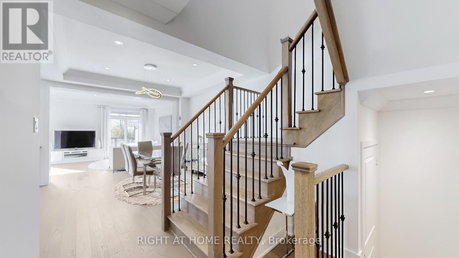 26 Badgerow Way, Aurora, Ontario  L4G 0Z5 - Photo 13 - N12486344