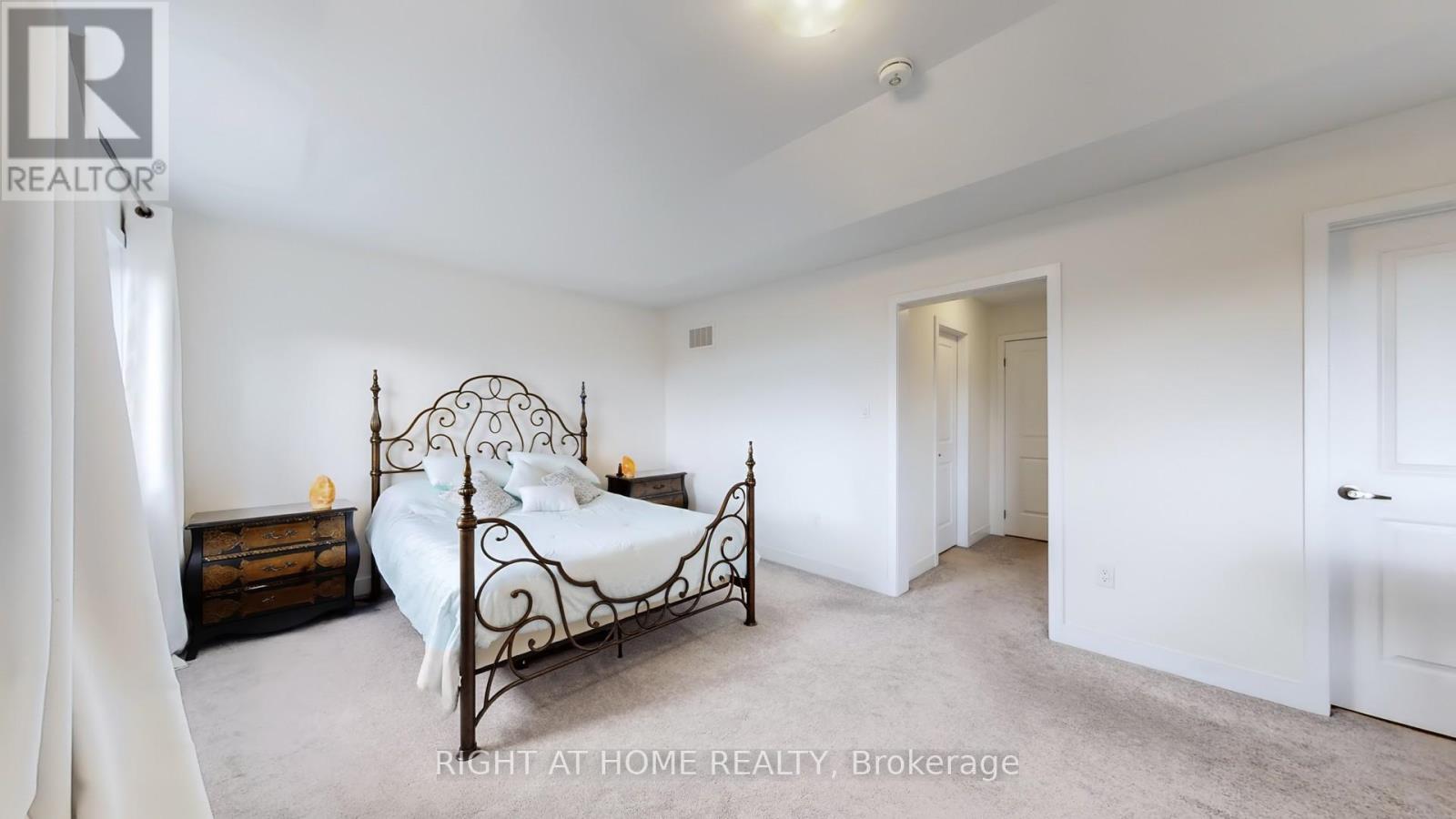 26 Badgerow Way, Aurora, Ontario  L4G 0Z5 - Photo 16 - N12486344