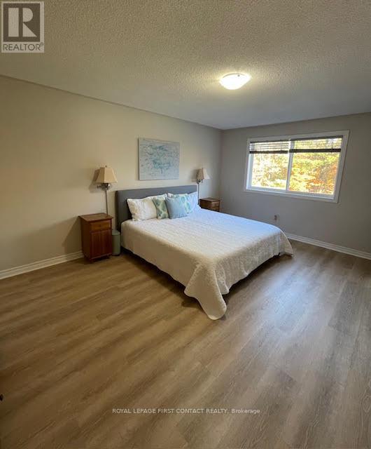 26 Kenwell Crescent, Barrie (Holly), Ontario  L4N 0A4 - Photo 21 - S12486307