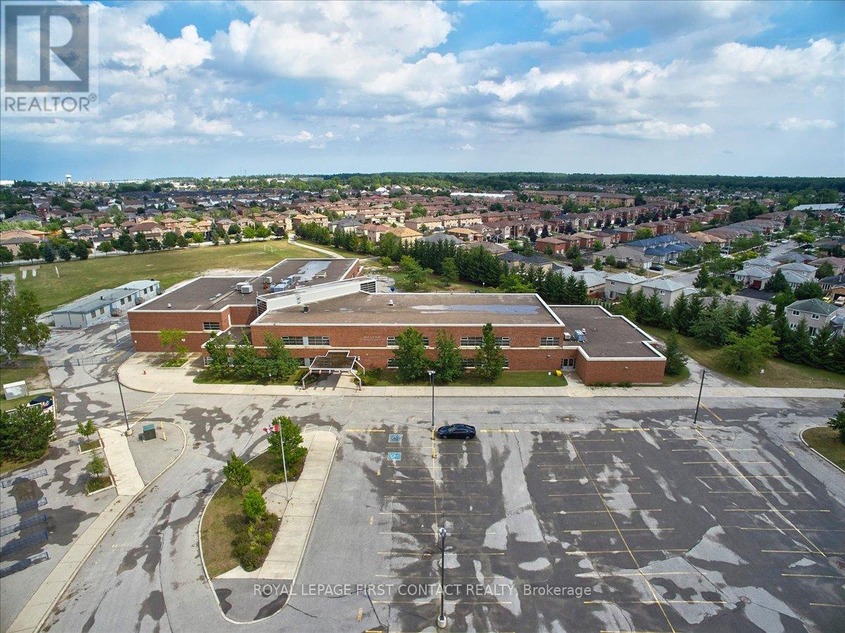 26 Kenwell Crescent, Barrie (Holly), Ontario  L4N 0A4 - Photo 38 - S12486307