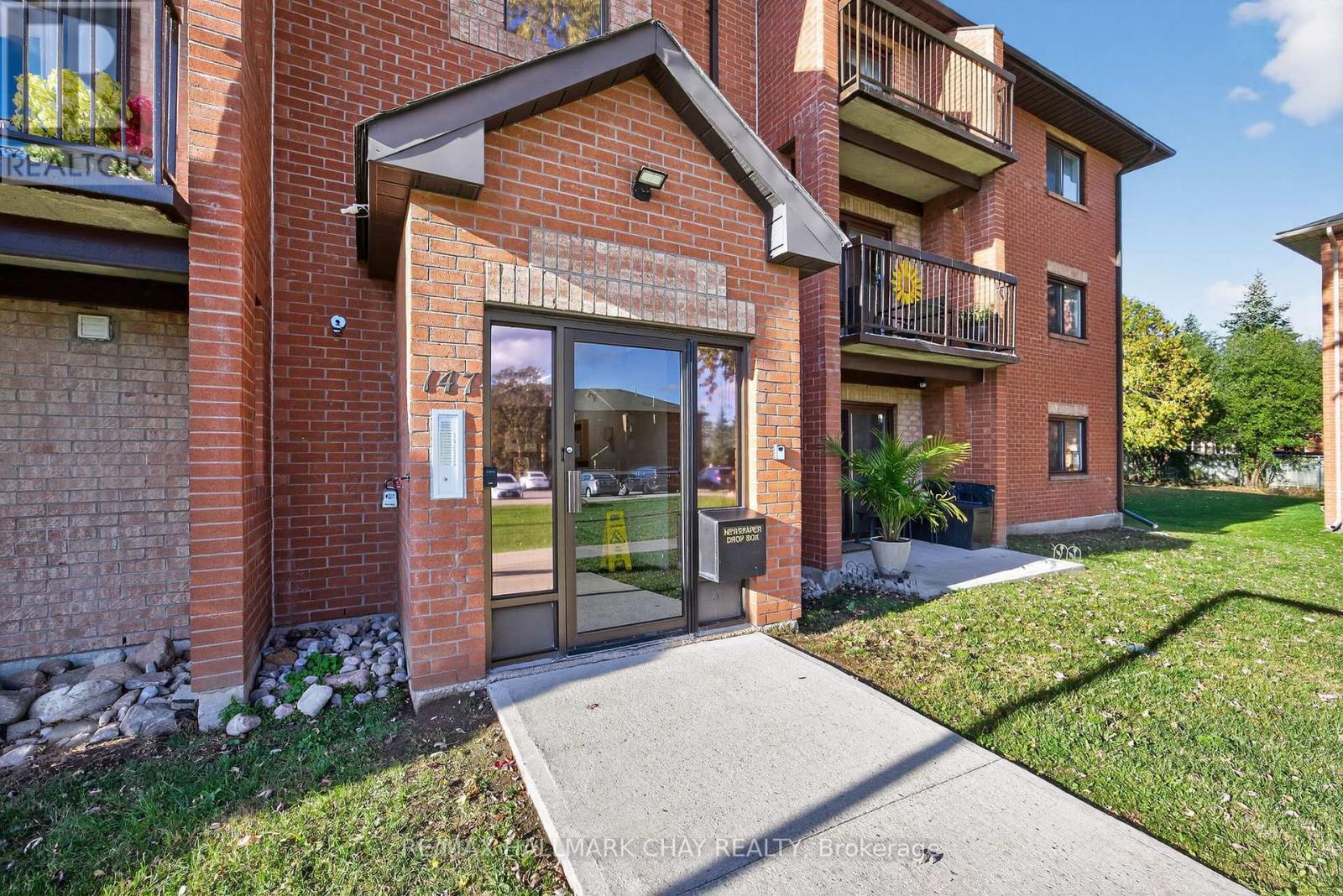 G9 - 147 Edgehill Drive, Barrie, Ontario  L4N 1L9 - Photo 2 - S12486346