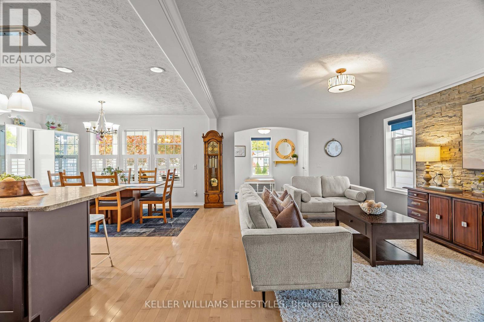 17 George Street, Strathroy-Caradoc, Ontario  N7G 3K9 - Photo 22 - X12486366