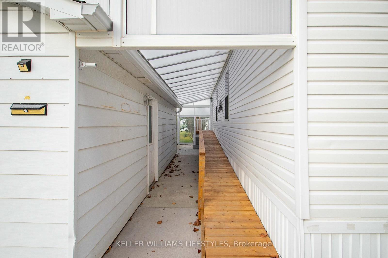 17 George Street, Strathroy-Caradoc, Ontario  N7G 3K9 - Photo 36 - X12486366