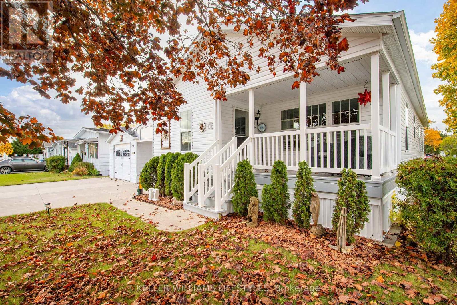 17 George Street, Strathroy-Caradoc, Ontario  N7G 3K9 - Photo 4 - X12486366