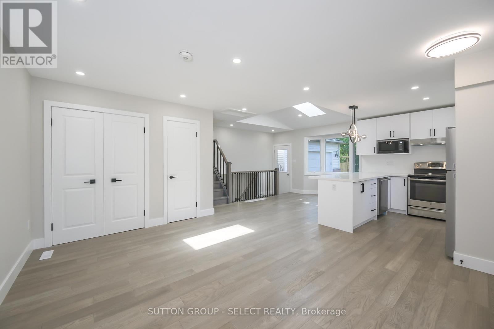 34 Ripley Road, London East, Ontario  N5V 3V1 - Photo 5 - X12486486