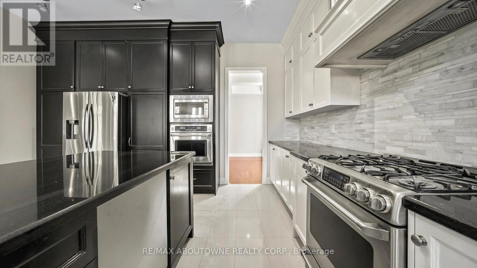 129 Robert Berry Crescent, King, Ontario  L7B 0M3 - Photo 11 - N12440850