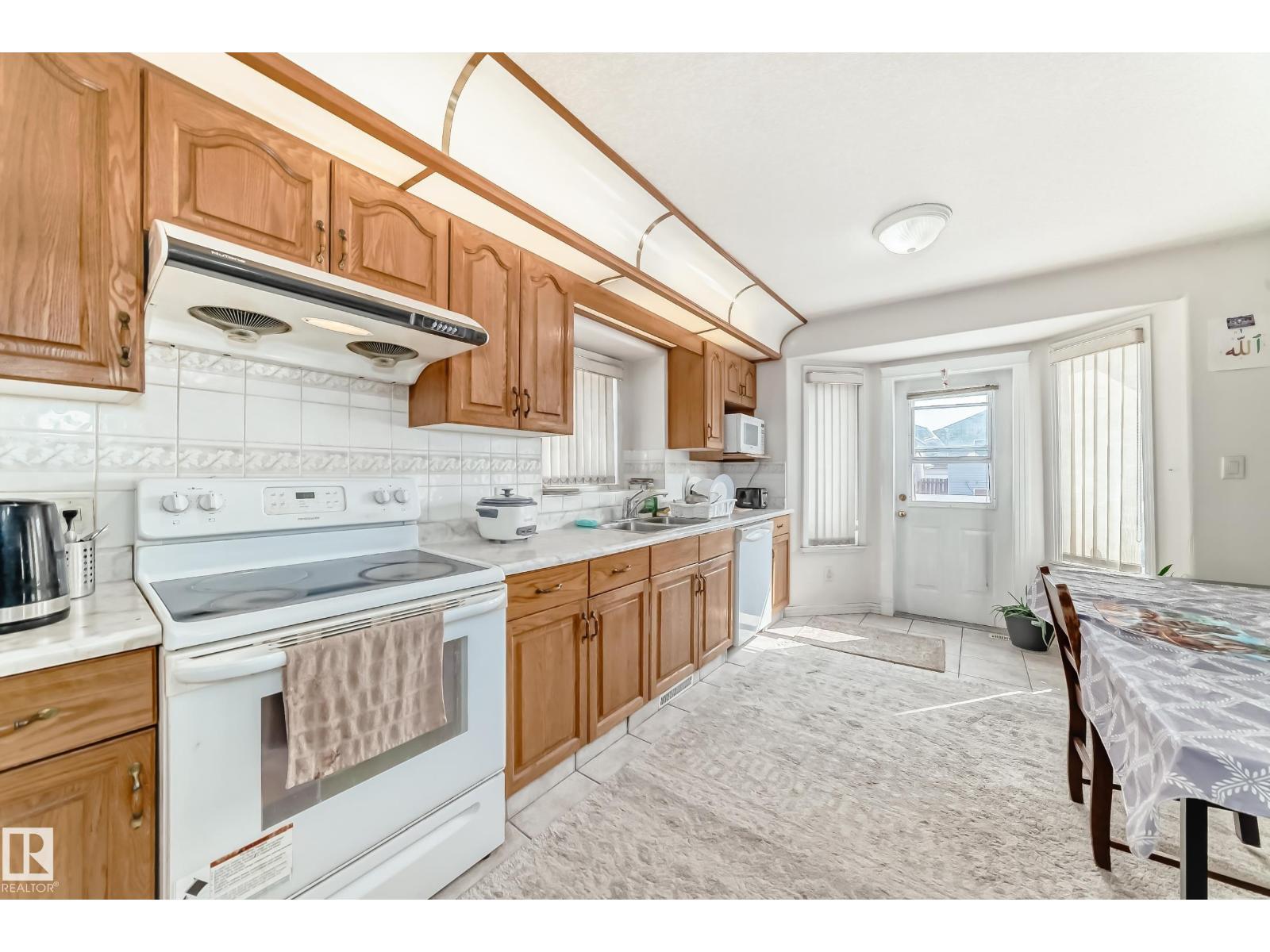 3135 34b Av Nw Nw, Edmonton, Alberta  T6T 1T6 - Photo 9 - E4463795