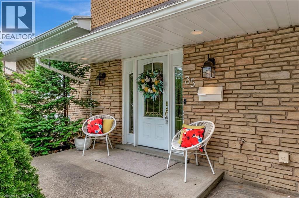 35 Shalfleet Boulevard, Brantford, Ontario  N3R 6L5 - Photo 4 - 40783902