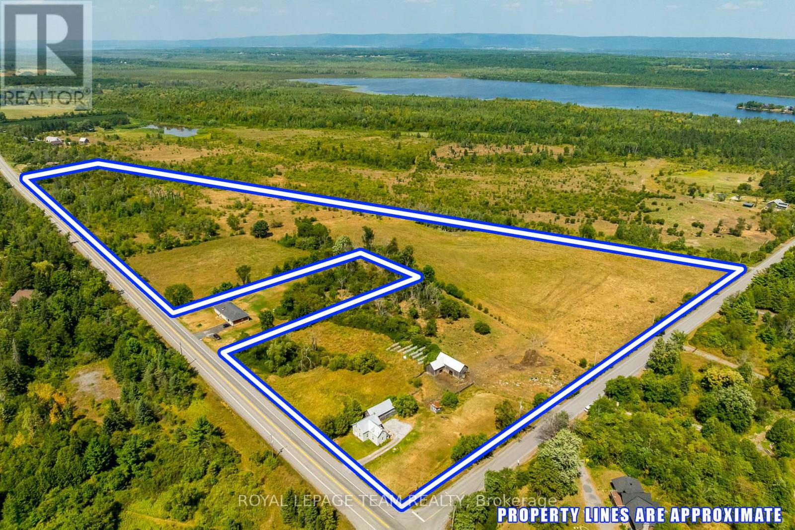 2106 DUNROBIN ROAD, Ottawa, Ontario