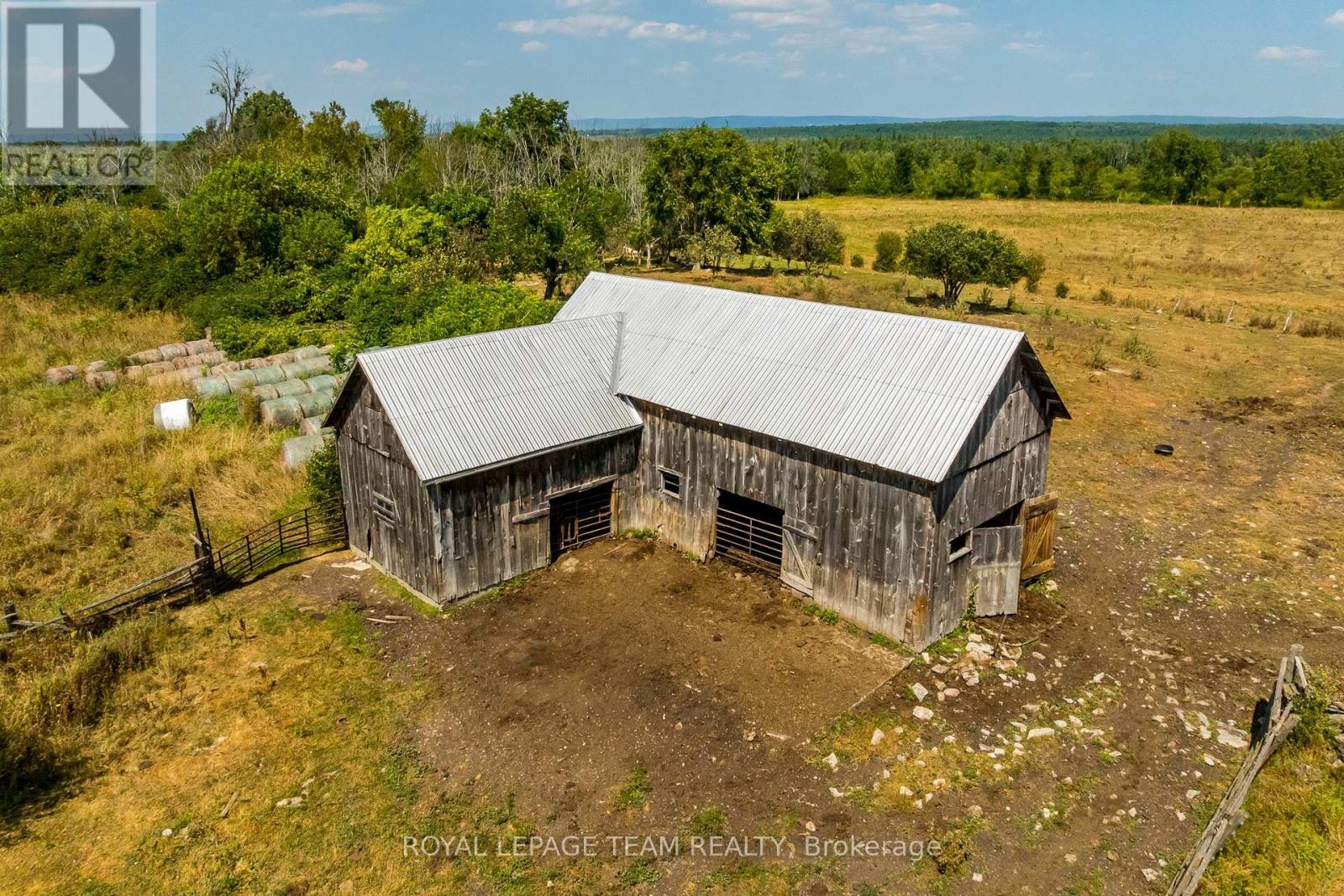 2106 Dunrobin Road, Ottawa, Ontario  K0A 1T0 - Photo 47 - X12486373