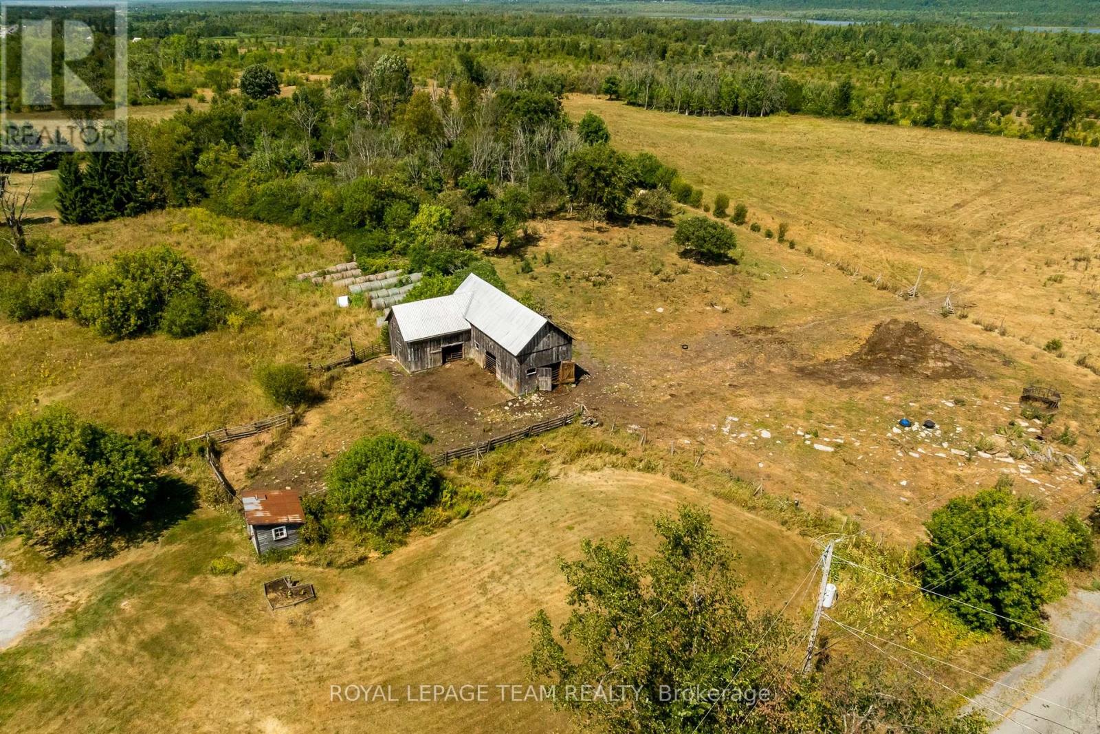 2106 Dunrobin Road, Ottawa, Ontario  K0A 1T0 - Photo 8 - X12486373