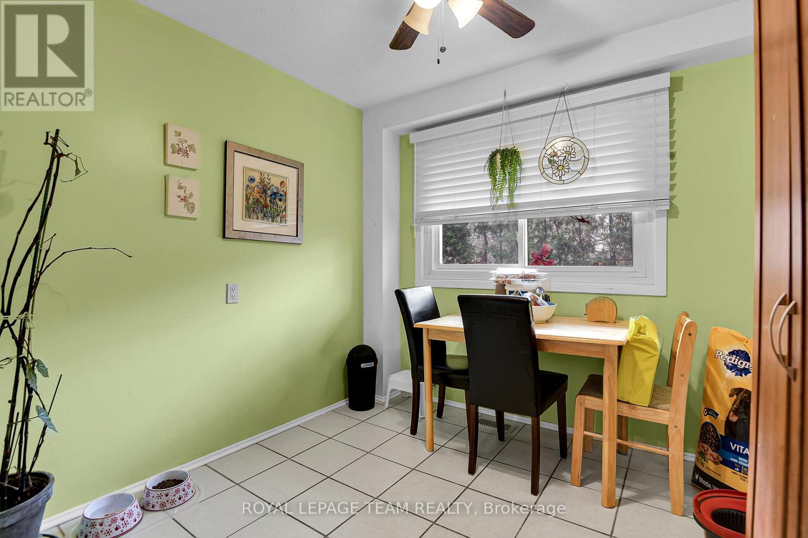 B - 902 Elmsmere Road, Ottawa, Ontario  K1J 7T6 - Photo 7 - X12486398