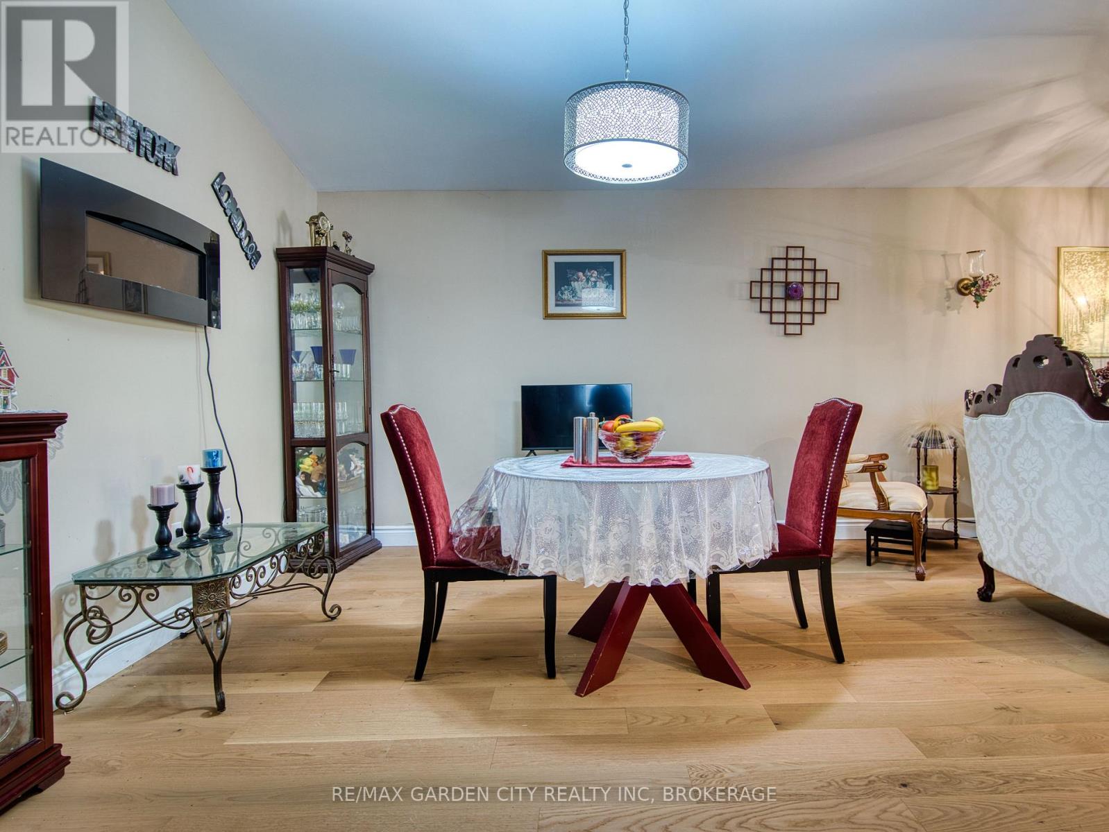 61 Concord Avenue, St. Catharines, Ontario  L2M 5N9 - Photo 13 - X12486464