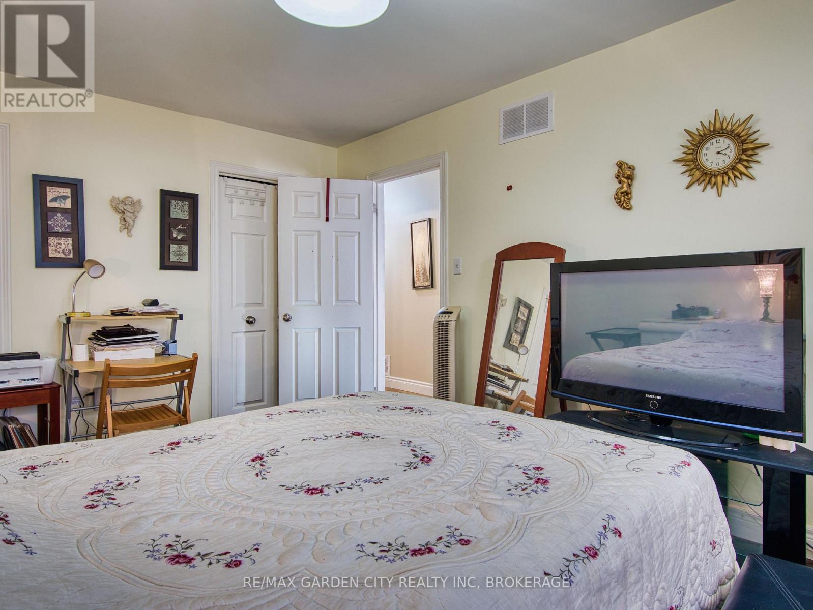 61 Concord Avenue, St. Catharines, Ontario  L2M 5N9 - Photo 21 - X12486464