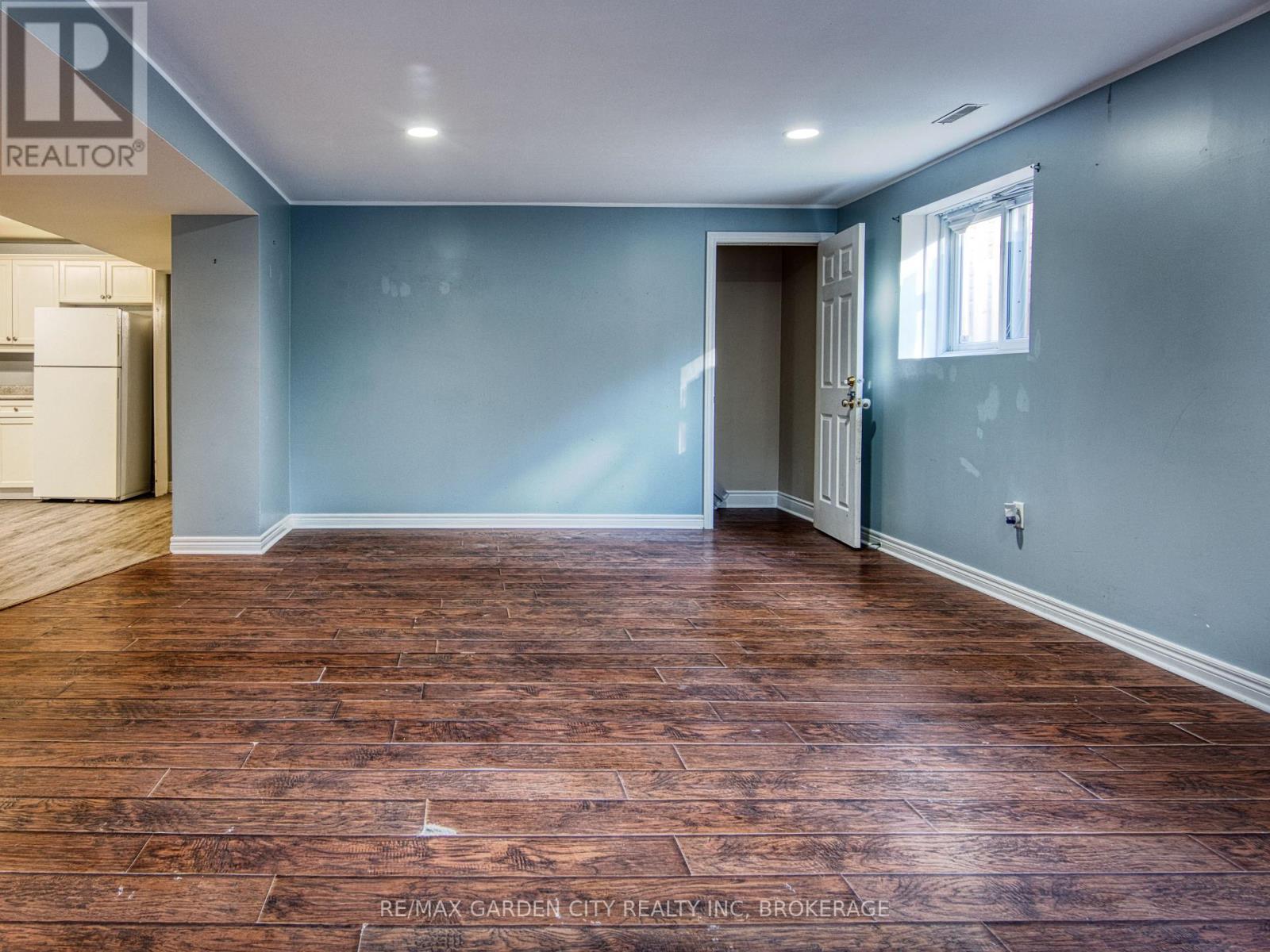 61 Concord Avenue, St. Catharines, Ontario  L2M 5N9 - Photo 27 - X12486464