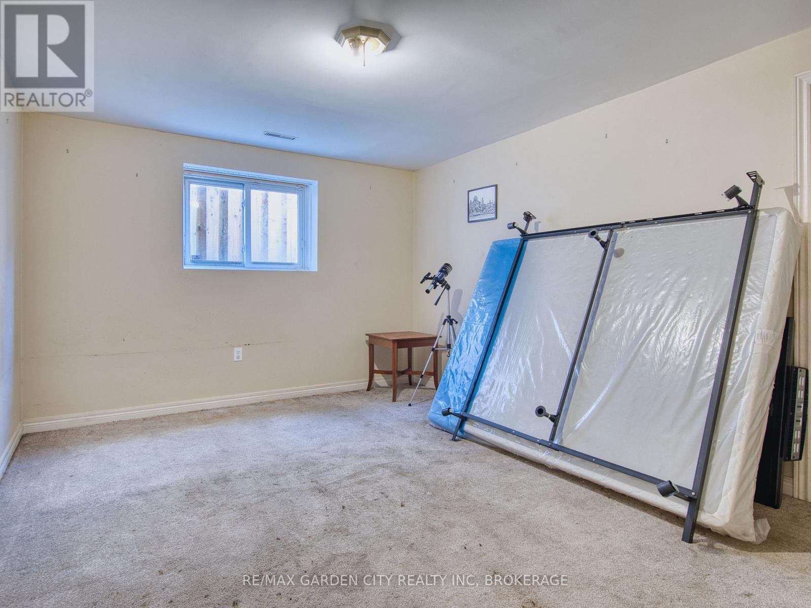 61 Concord Avenue, St. Catharines, Ontario  L2M 5N9 - Photo 31 - X12486464