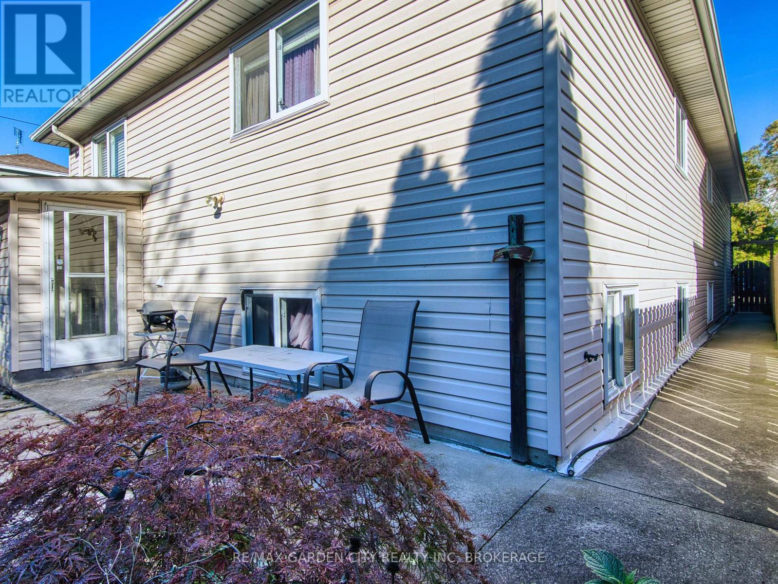 61 Concord Avenue, St. Catharines, Ontario  L2M 5N9 - Photo 8 - X12486464