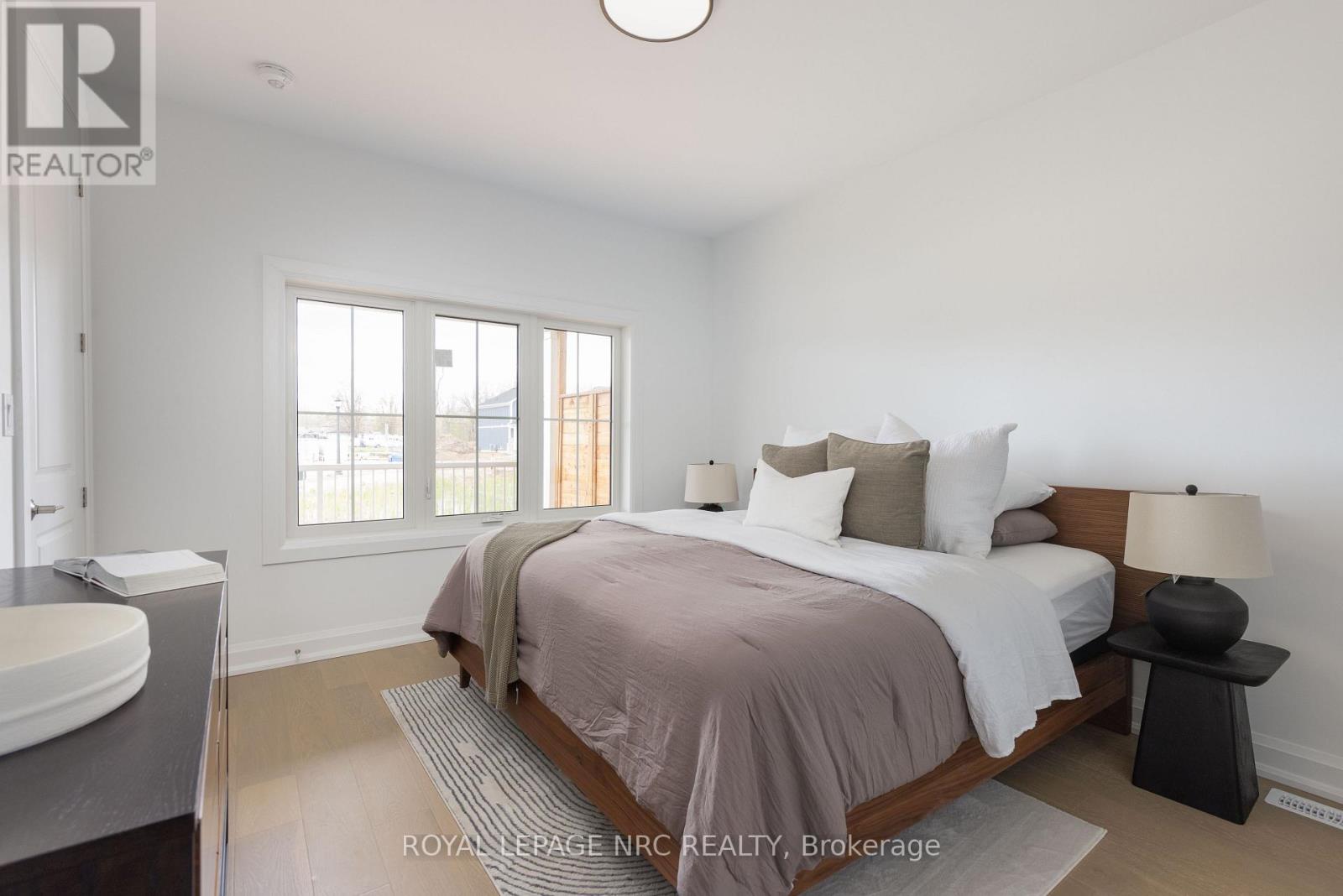 70d - 582 Seneca Drive, Fort Erie, Ontario  L2A 1C2 - Photo 7 - X12486468