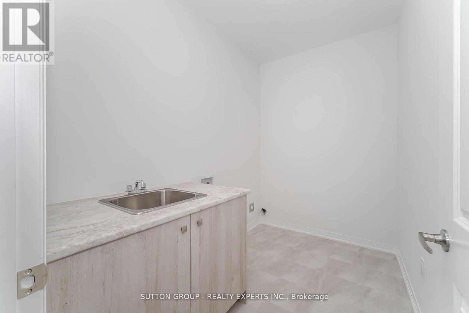 6 Raja Street, Brampton, Ontario  L6P 3K8 - Photo 39 - W12486313