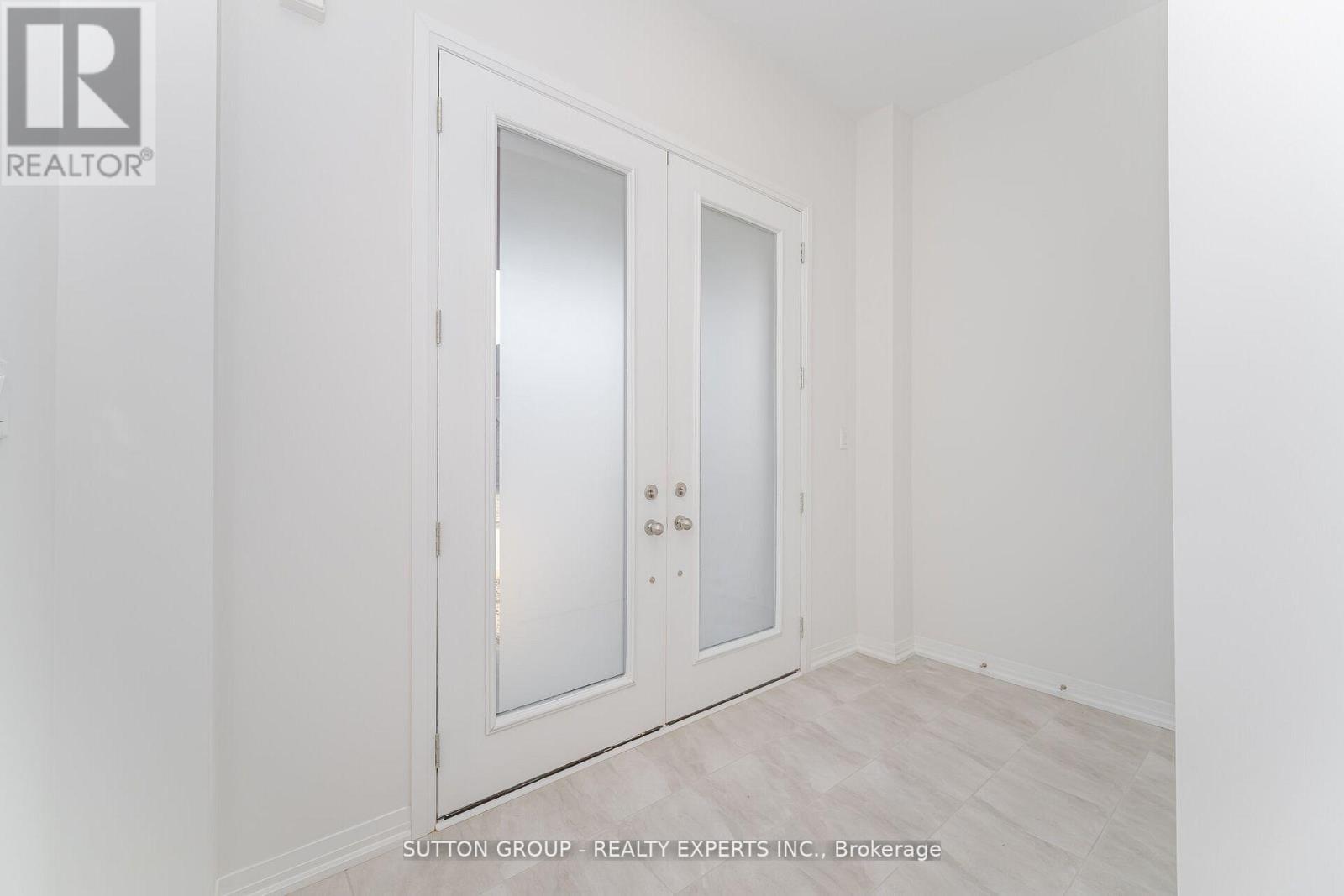 6 Raja Street, Brampton, Ontario  L6P 3K8 - Photo 5 - W12486313