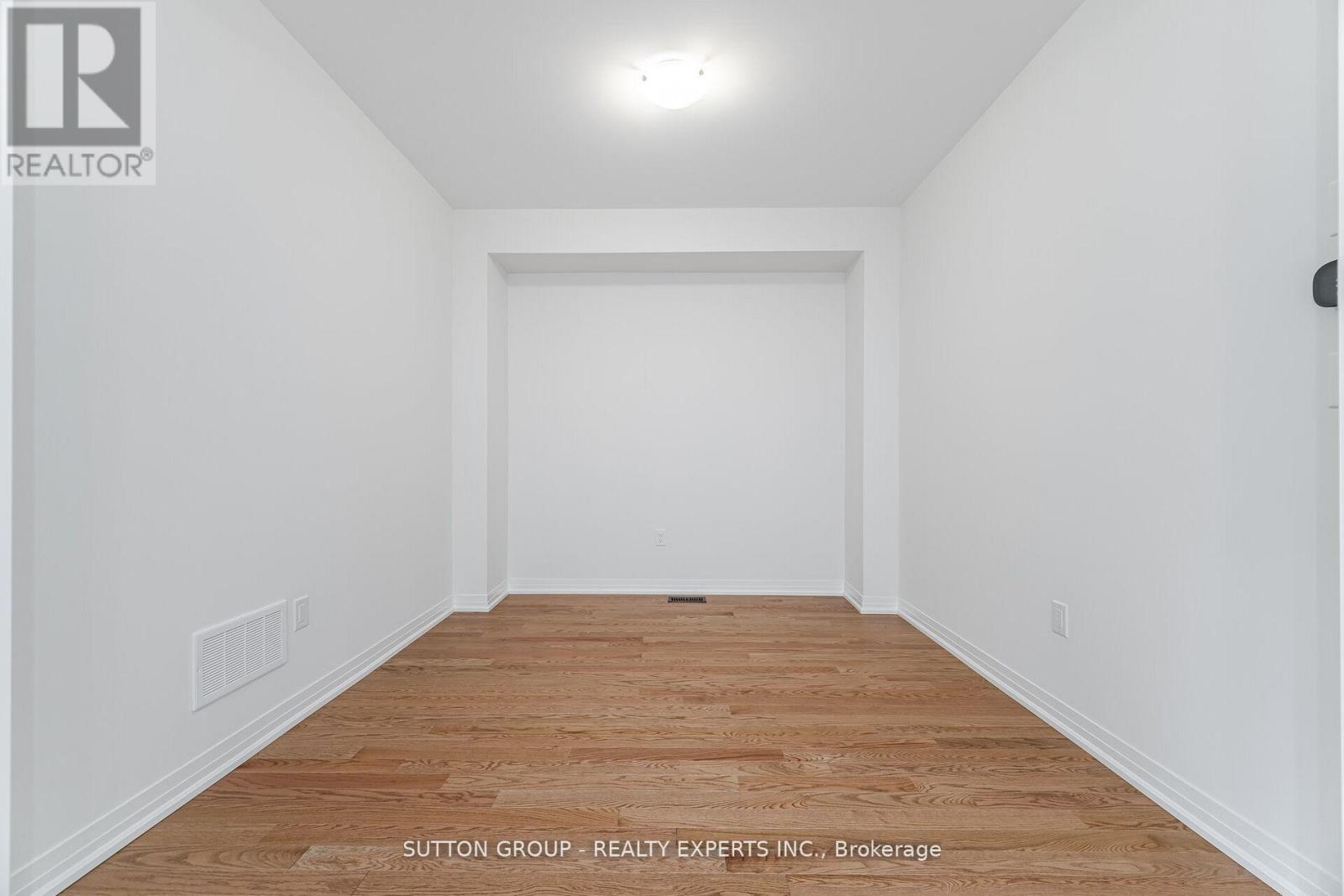 6 Raja Street, Brampton, Ontario  L6P 3K8 - Photo 8 - W12486313